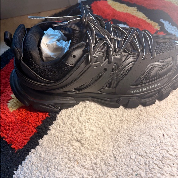 [NEVER WORN] Balenciaga Black Track Runners - Picture 4 of 7